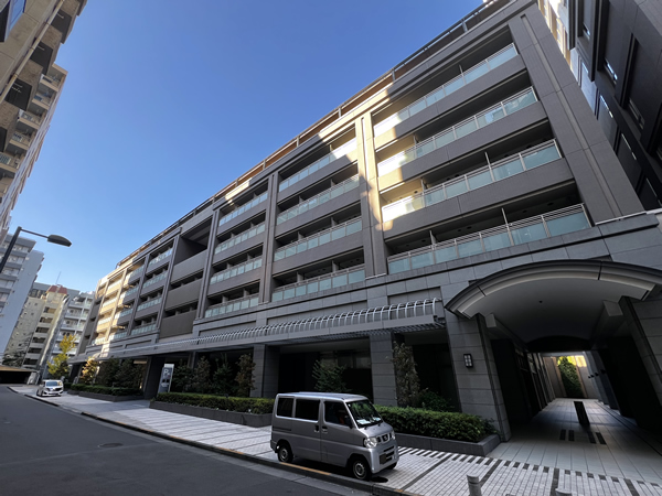 Ｔｏｍｉｈｉｓａ　Ｃｒｏｓｓグリーンレジデンスの外観