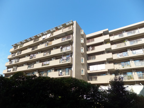 大倉山北パークホームズ2番館の外観