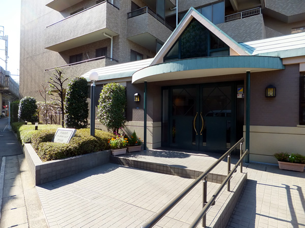 大倉山北パークホームズ2番館の外観