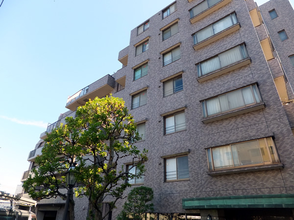 大倉山北パークホームズの外観