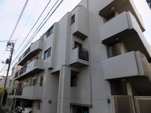 ファミール南青山ブランカの外観