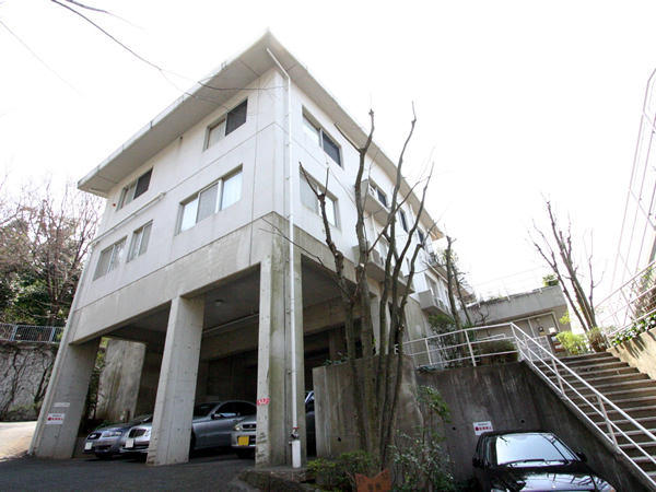 ゆりが丘ヴィレッジ１１棟の外観