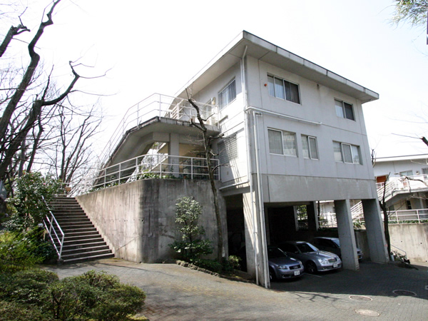 ゆりが丘ヴィレッジ１１棟の外観