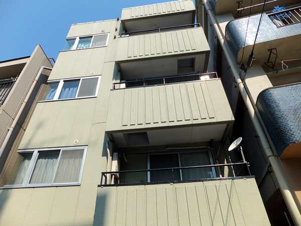 イーグル二子新地の外観