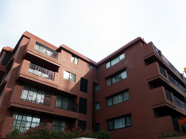 ドムス青山の外観