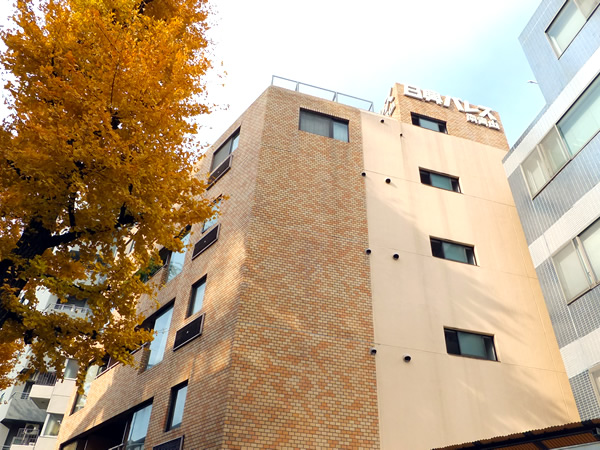 日興児玉パレス南青山の外観