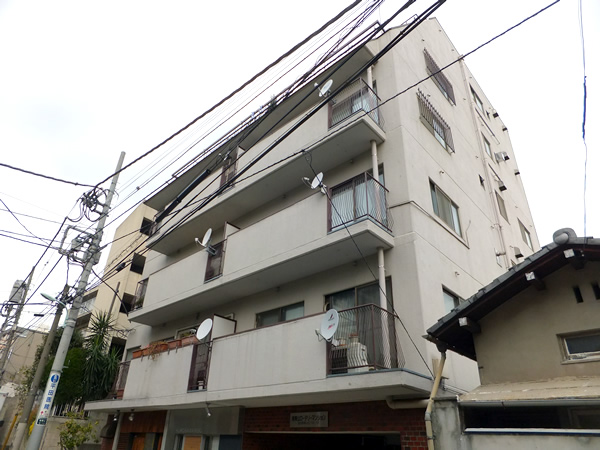 南青山ロータリーマンションの外観