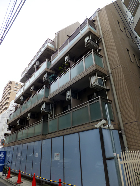 メインステージ青山の外観