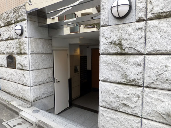 メインステージ青山の外観