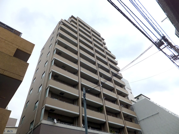 ファミール表参道ベルファースの外観