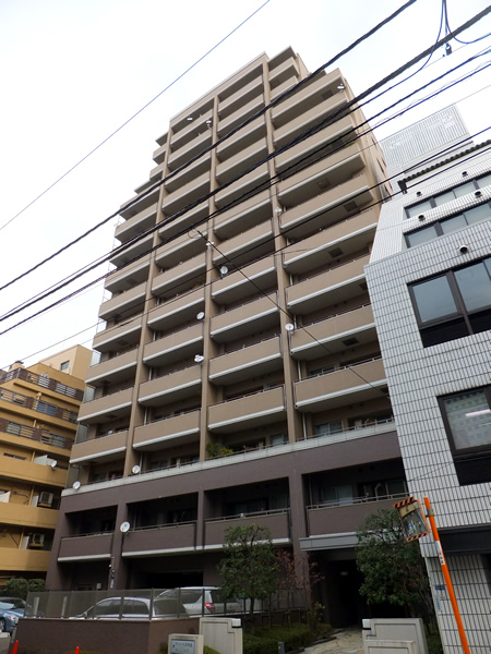 ファミール表参道ベルファースの外観