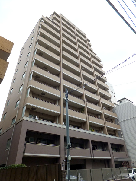 ファミール表参道ベルファースの外観