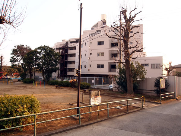 稲毛ブルースカイハイツの外観