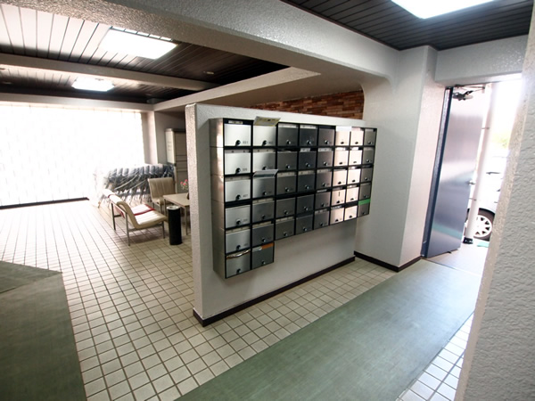 稲毛ブルースカイハイツの外観