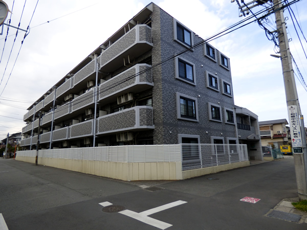 クレアール中央林間の外観