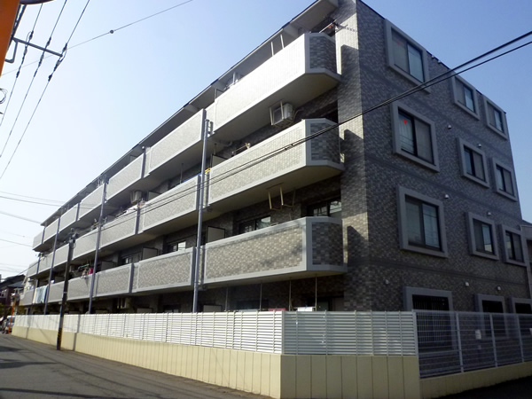 クレアール中央林間の外観