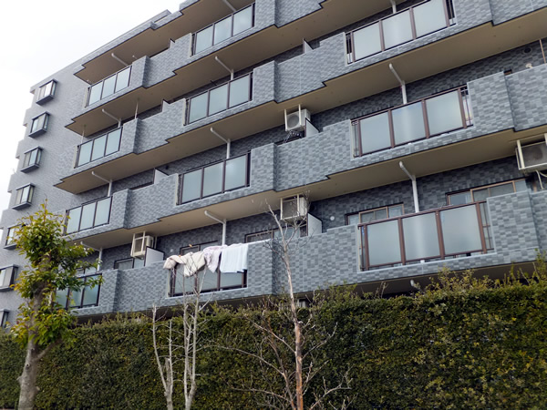 サンライフ秦野グランディアの外観