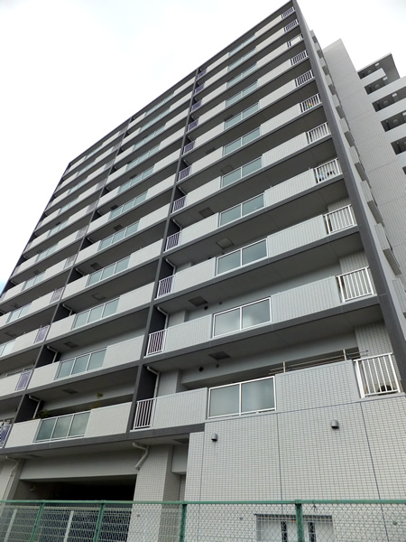 センチュリー秦野の外観