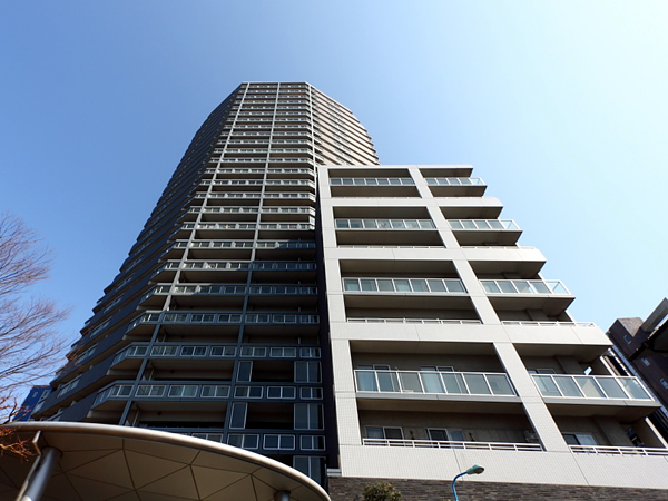 神楽坂アインスタワーの外観