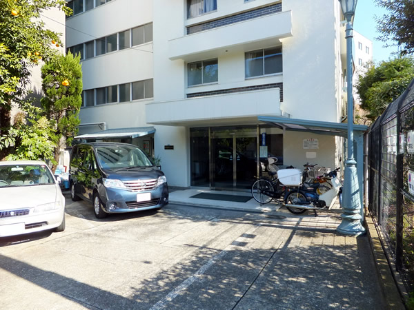 中野薬師マンションの外観