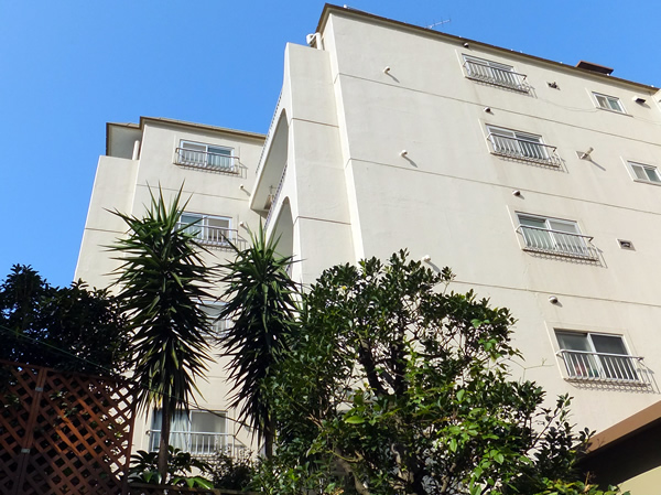 青葉台ハイツの外観