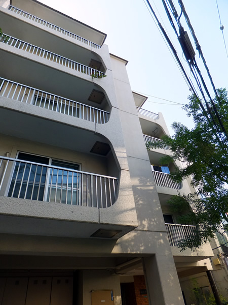 青葉台ハイツの外観