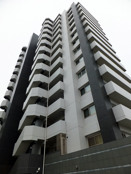 リストレジデンス南林間の外観