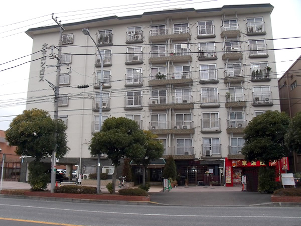 大倉山シュロスの外観