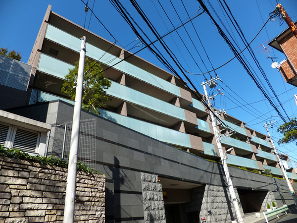 パークハウス諏訪山プレゼンスの外観