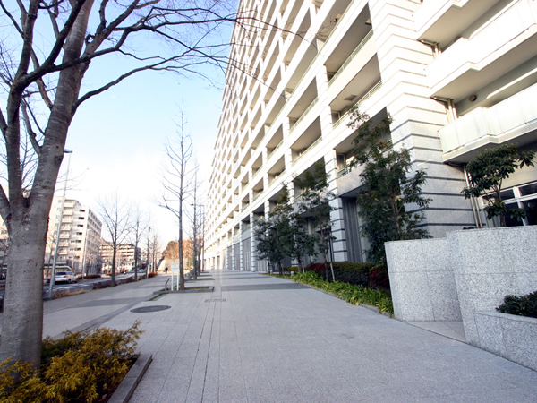 プライムアリーナ新百合ヶ丘ライトウイングの外観