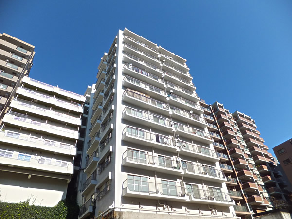 恒陽マンションの外観