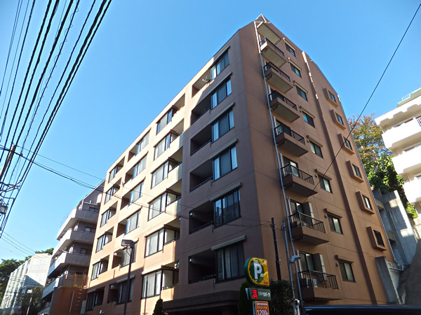 横浜パークホームズの外観