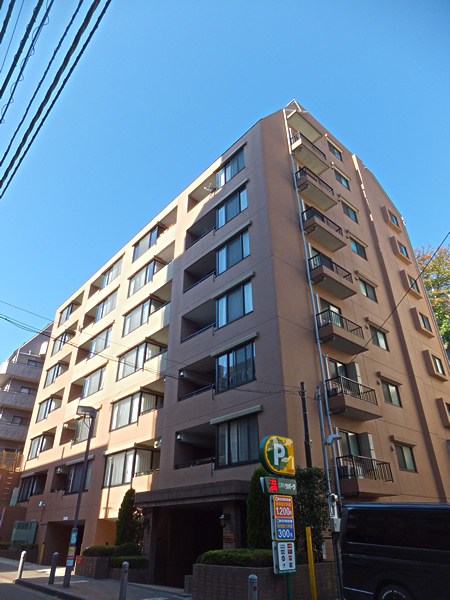 横浜パークホームズの外観