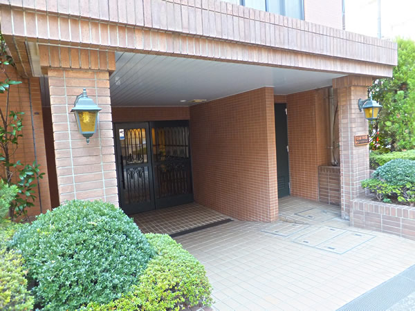 横浜パークホームズの外観