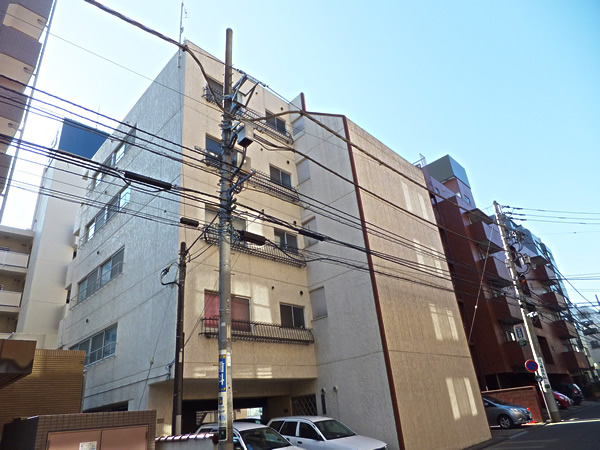 ロイヤルパレス台町の外観