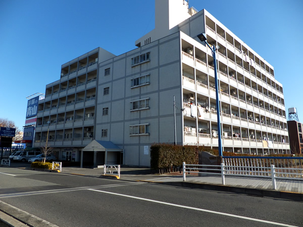 久米川マンションの外観