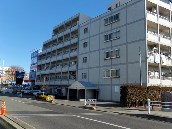 久米川マンションの外観