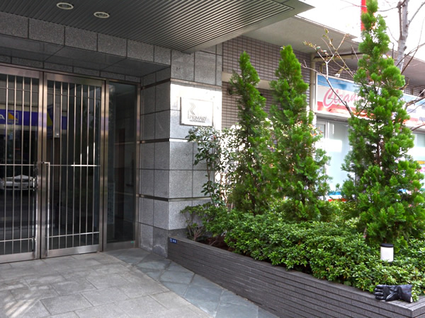 プライマリー本八幡ステーションフロントの外観