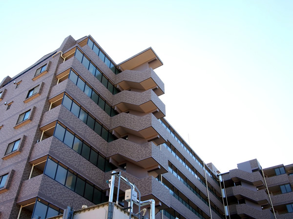 ライオンズシティ本八幡の外観