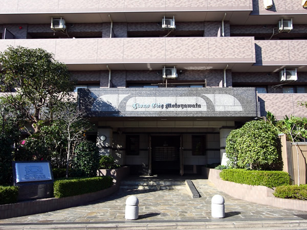 ライオンズシティ本八幡の外観