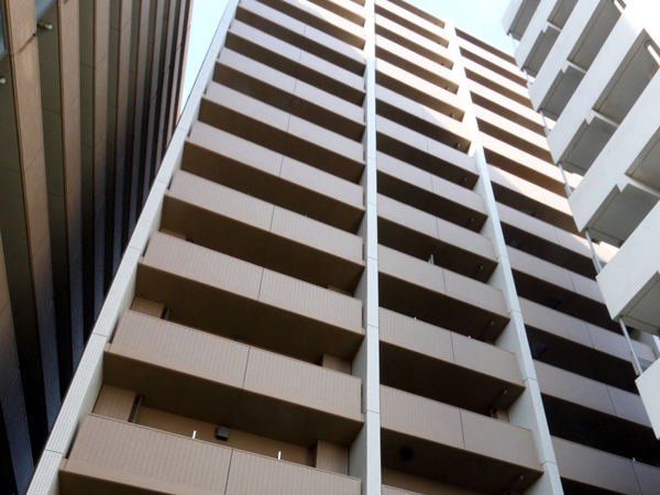 パークホームズ本八幡駅前の外観