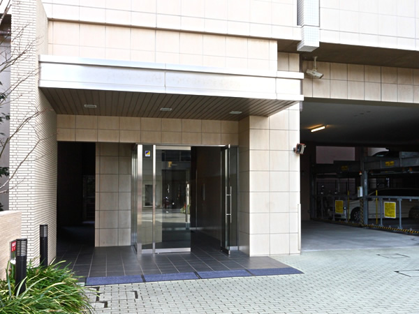 パークホームズ本八幡駅前の外観