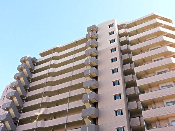 ディアステージ本八幡の外観