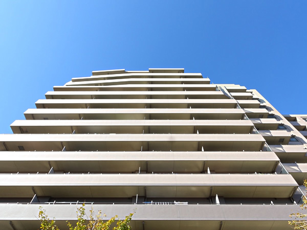 ディアステージ本八幡の外観