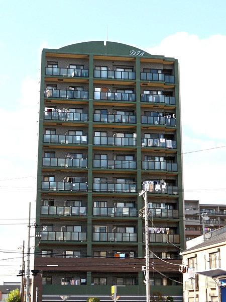 ダイアパレス本八幡2番館の外観