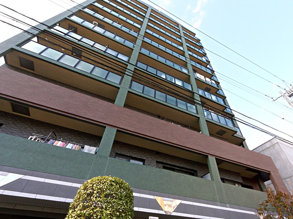 ダイアパレス本八幡2番館の外観