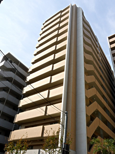 コスモ本八幡ブライトエアーの外観