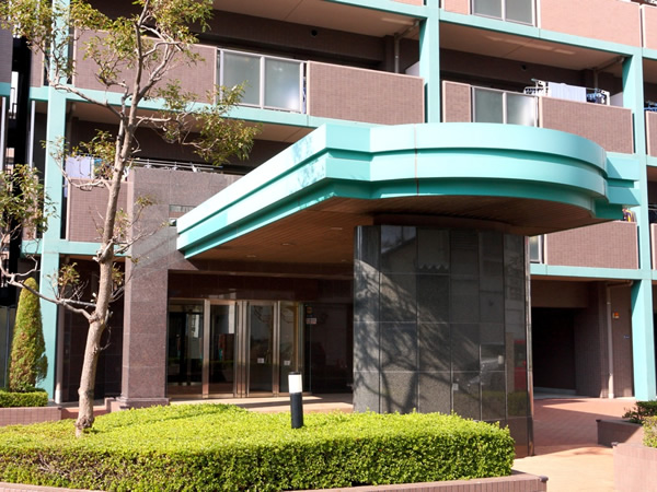 イトーピア本八幡ステーションコートの外観