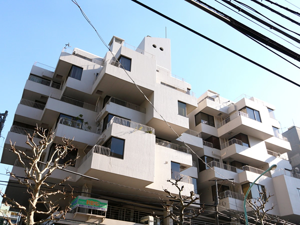 常盤松ロイアルハイツの外観