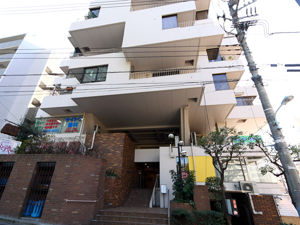 常盤松ロイアルハイツの外観